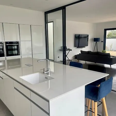 Villa Noam Standing 220m2 *